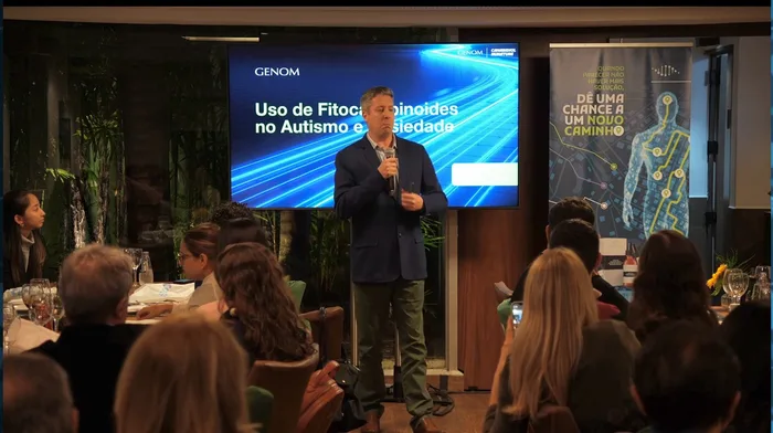 Ativações presenciais com apresentação ao vivo